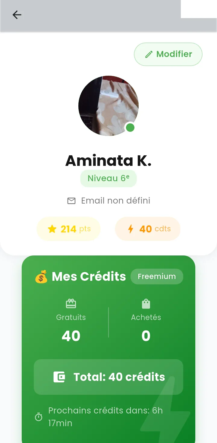Page de profil : photo, niveau scolaire, totaux de points et encart des crédits avec compte à rebours.